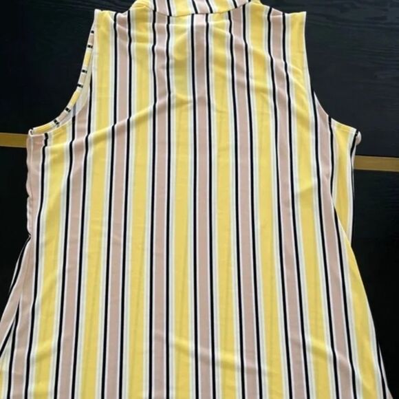Liz Claiborne Sleeveless Blouse w/Tie at Neck - Size Medium - EUC - Picture 9 of 10